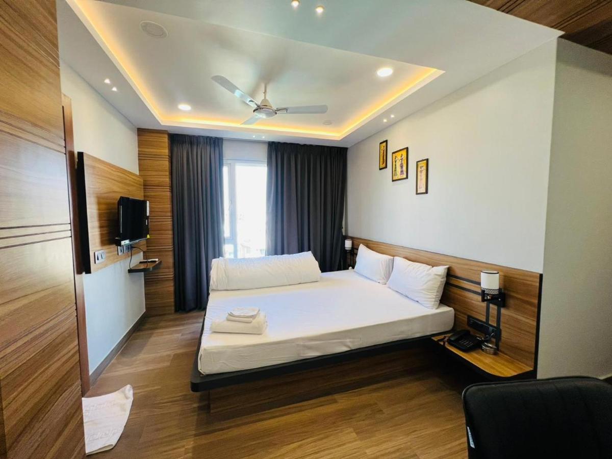Hotel Royal Vanilla Siliguri Dış mekan fotoğraf